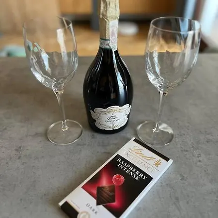 Premium Chopin Airport *